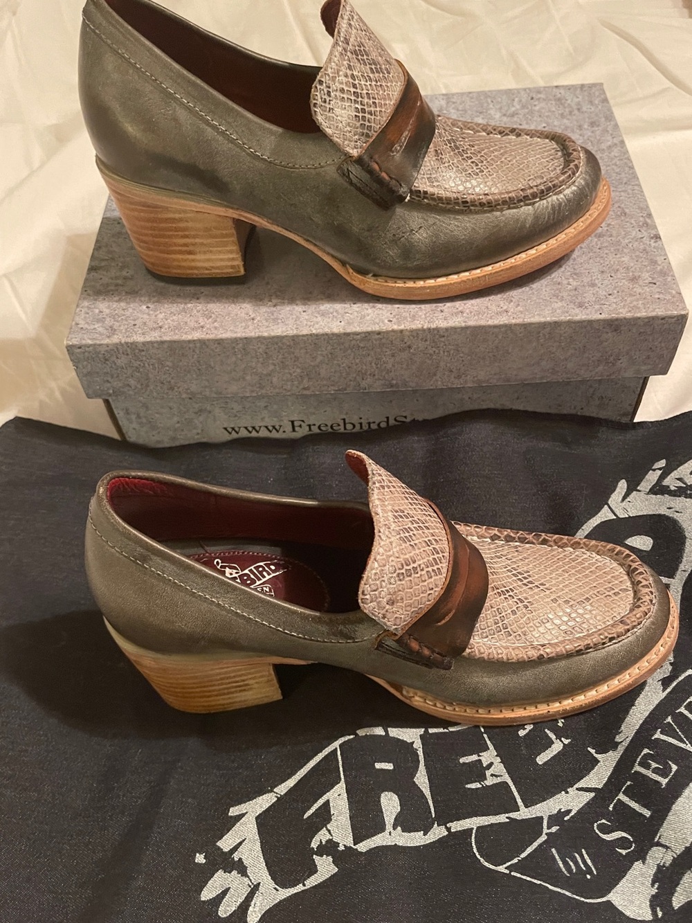 Freebird “Chevelle” (Discontinued) Blue/Beige Multi Snakeskin Heels Sz 8 - NIB - Picture 2 of 9